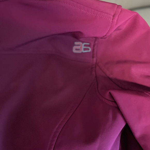 Women’s zip up sports jacket - Picture 5 of 5